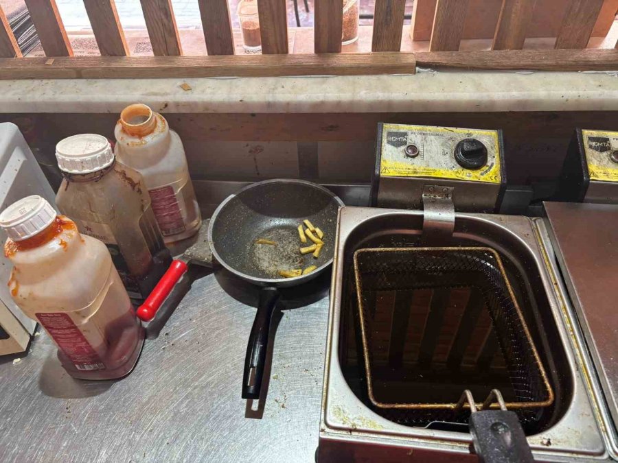 Alanya’da Hijyen Kurallarını Hiçe Sayan İşletme Süresiz Olarak Mühürlendi