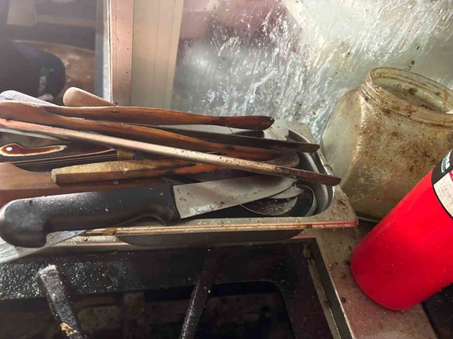 Alanya’da Hijyen Kurallarını Hiçe Sayan İşletme Süresiz Olarak Mühürlendi