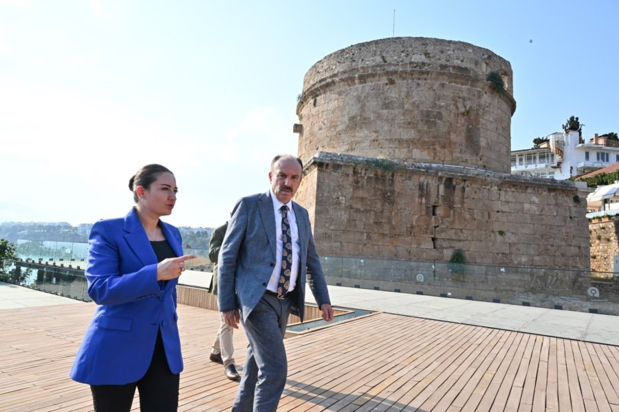Özdemir: "hıdırlık Kulesi İle Antalya Yeni Bir Açık Hava Müzesine Kavuşacak"
