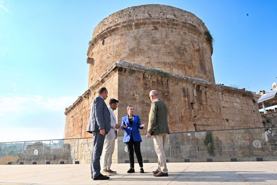 Özdemir: "hıdırlık Kulesi İle Antalya Yeni Bir Açık Hava Müzesine Kavuşacak"