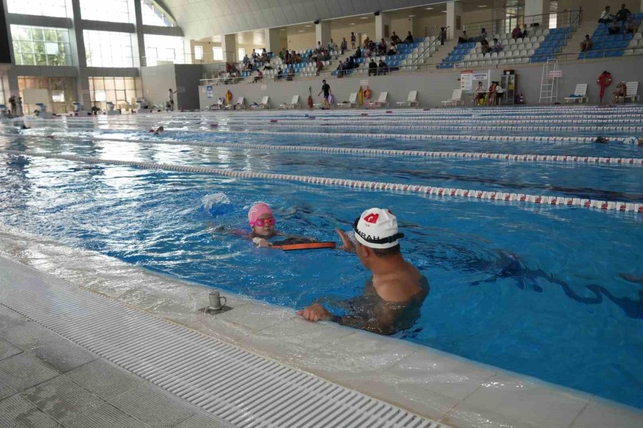 ’yüzme Bilmeyen Kalmasın’ Projesi İle Niğde’de Binlerce Çocuk Yüzme Öğrendi