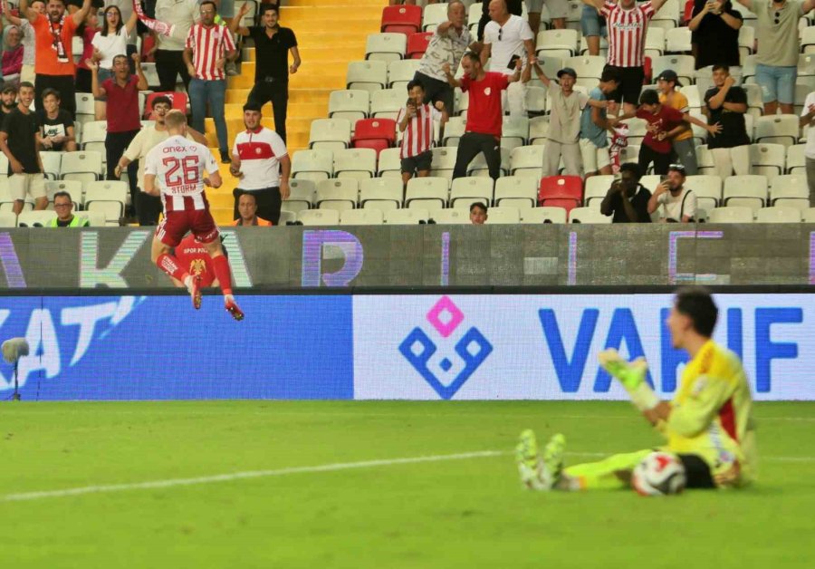 Trendyol Süper Lig: Antalyaspor: 2 - Kasımpaşa: 1 (ilk Yarı)