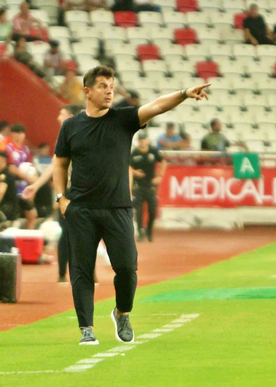 Trendyol Süper Lig: Antalyaspor: 2 - Kasımpaşa: 1 (ilk Yarı)