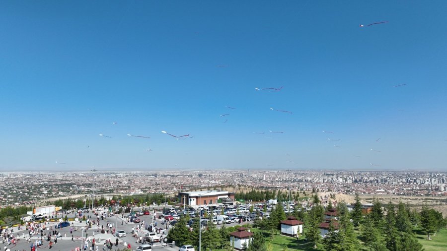 Selçuklu Semaları Uçurtmalarla Şenlendi