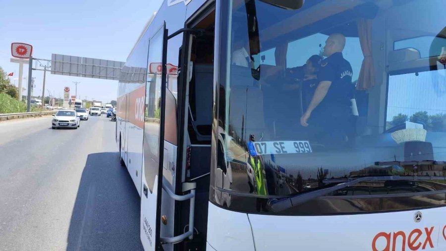 Tur Aracı Tur Otobüsüne Arkadan Çarptı: 5’i Hollandalı 6 Yaralı