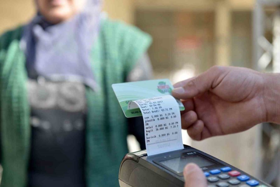 Muratpaşa’nın Geri Dönüşüm Şampiyonu Yine Konuksever