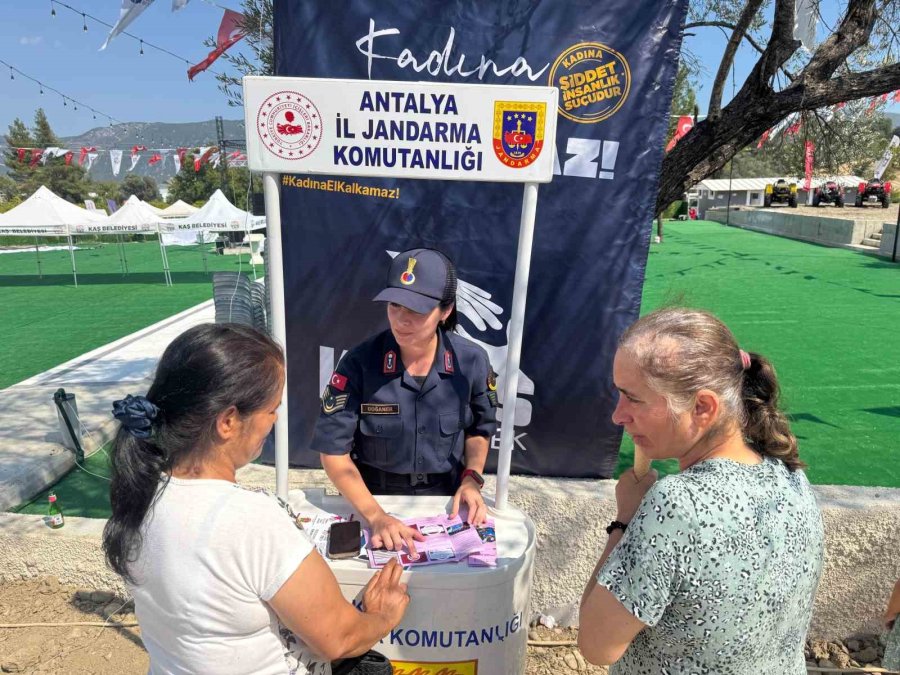 Antalya’da ’kades’ Ve ’kadına El Kalkamaz’ Etkinliğiyle Bin Vatandaşa Bilgilendirme Yapıldı