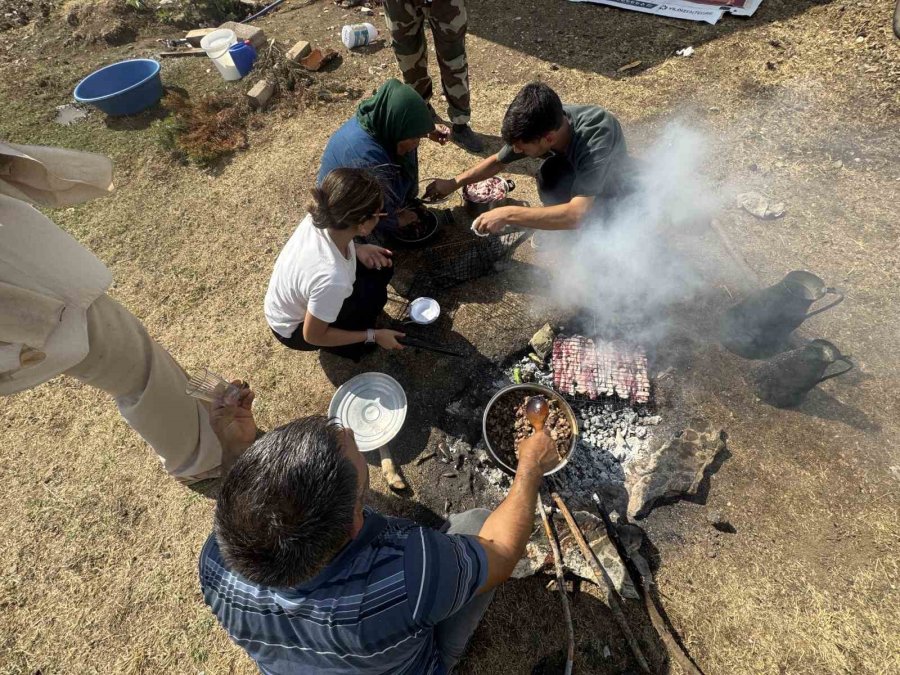 Antalya’da Yüzyıllardır Süren Yörük Kültürü ’keçi Kıl Kırkımı’