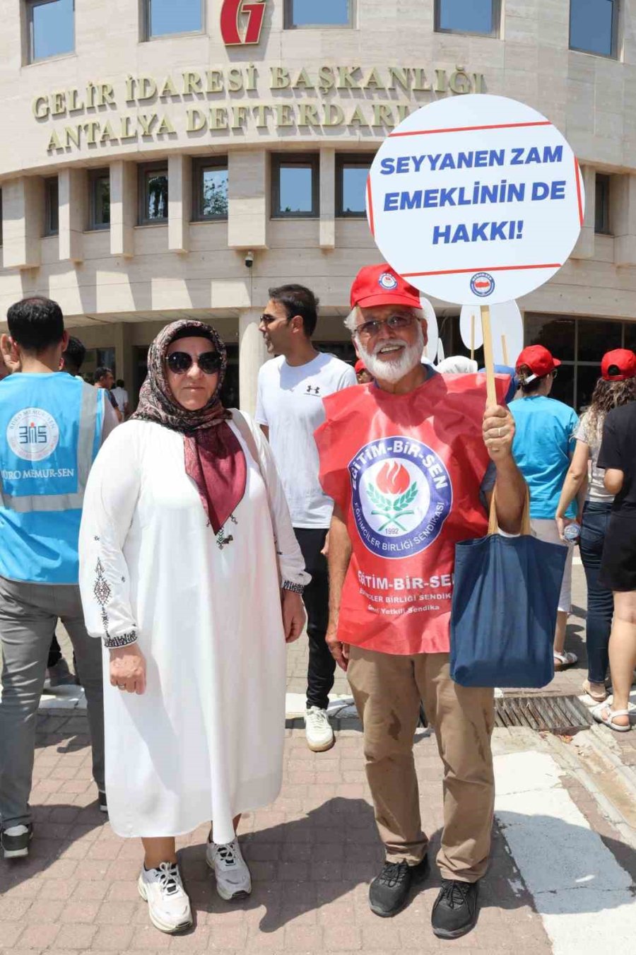 Memur-sen’den Hükümetin Zam Teklifine Protesto