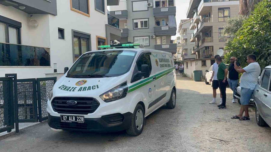 Emlakçıyı Arayıp Kiraladığı Evde Cinayet İşlediğini Söyleyip Ortadan Kayboldu