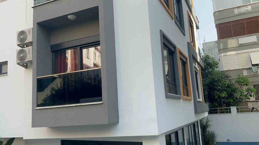 Emlakçıyı Arayıp Kiraladığı Evde Cinayet İşlediğini Söyleyip Ortadan Kayboldu