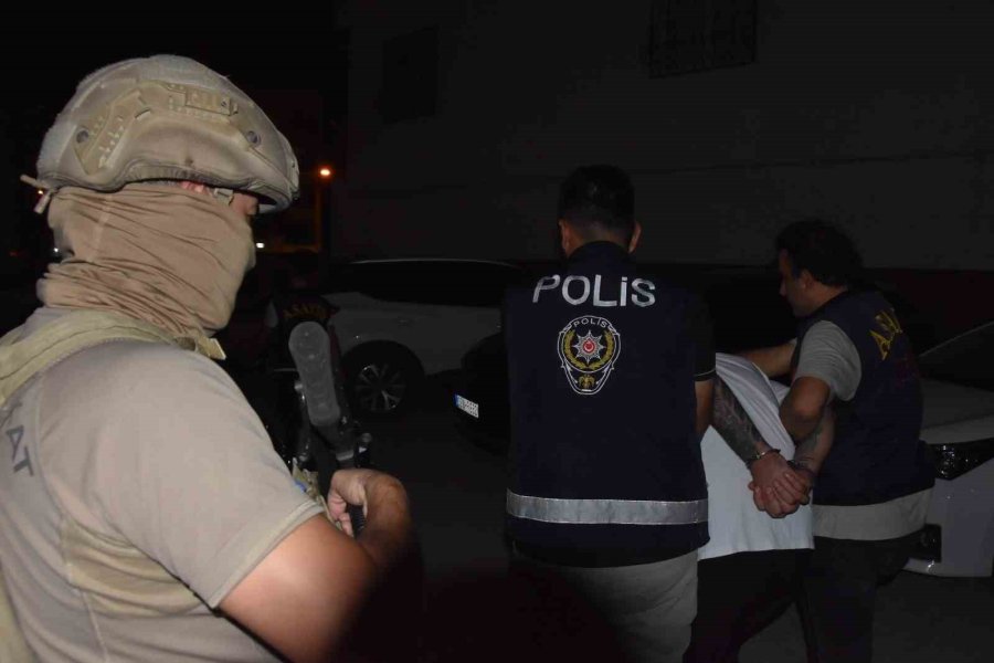 Mersin’de Özel Harekat Destekli Operasyon: Aranan Şahıs Bazadan Çıktı