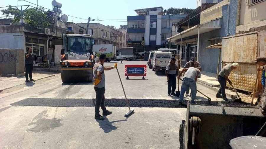 Akdeniz’in Sokaklarında Yenileme Ve Düzenleme Çalışmaları Sürüyor