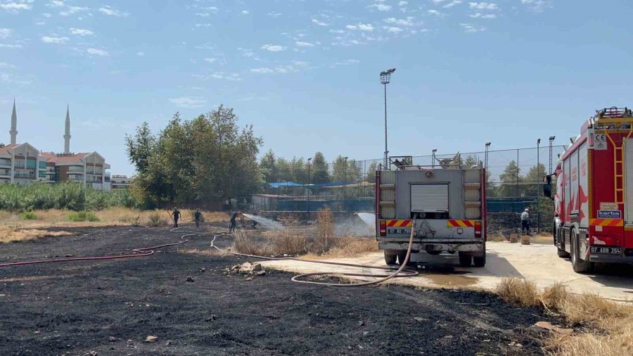 Alanya’da Kaynak Makinesinden Sıçrayan Kıvılcım Yangına Neden Oldu