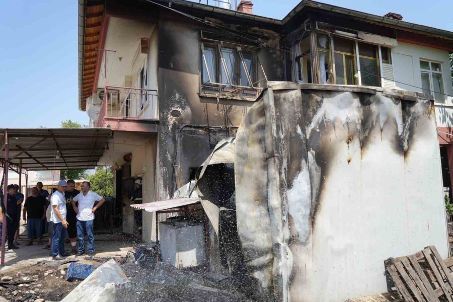 Soğuk Hava Deposunda Korkutan Yangın