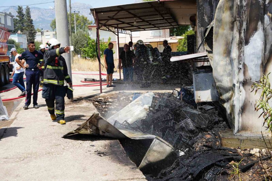 Soğuk Hava Deposunda Korkutan Yangın