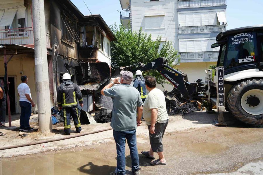 Soğuk Hava Deposunda Korkutan Yangın