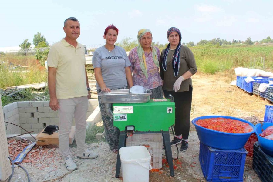 Antalya Büyükşehir Belediyesinden Üreticiye Makine Desteği