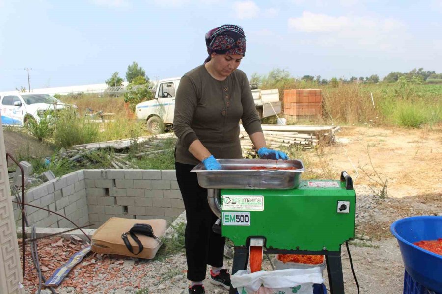 Antalya Büyükşehir Belediyesinden Üreticiye Makine Desteği