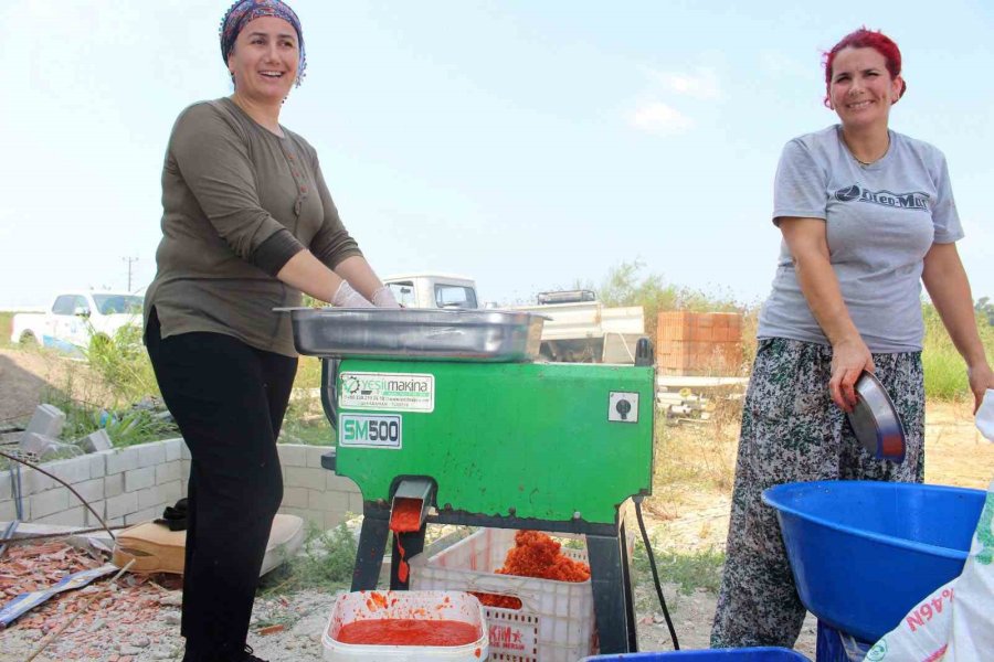 Antalya Büyükşehir Belediyesinden Üreticiye Makine Desteği