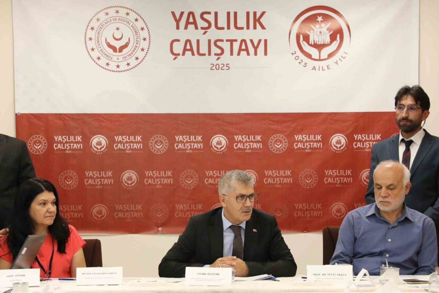 Niğde’de Yaşlılık Çalıştayı Düzenlendi