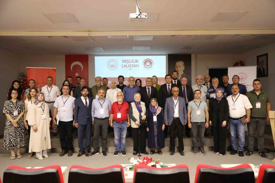 Niğde’de Yaşlılık Çalıştayı Düzenlendi