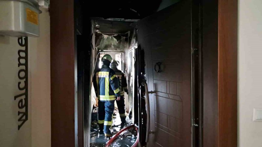 Karaman’da Apartmanın Son Katında Korkutan Yangın