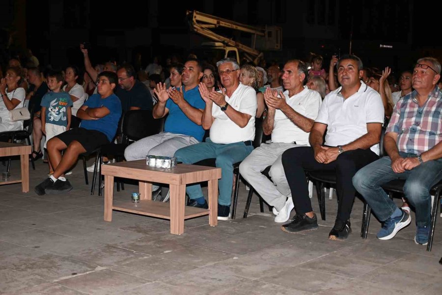 Kemer’de Sokak Hayvanları Yararına İkinci Konser