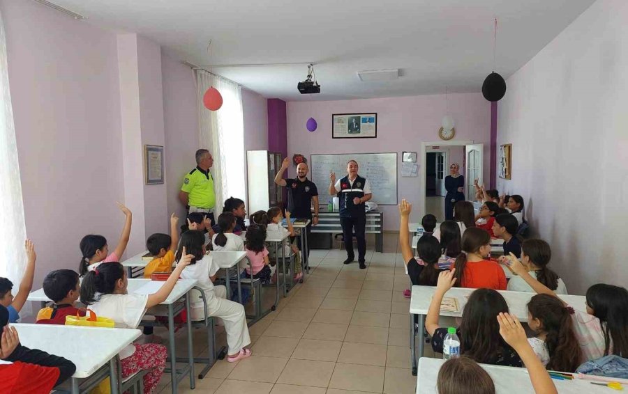 Mersin Emniyetinden Güvenlik Ve Bilinçlendirme Eğitimi