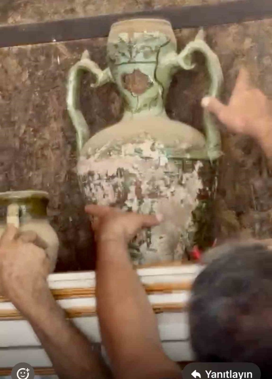 Restorasyon Uzmanı 300 Yıllık Ahşap Malzemelerin Satışına Kıyamadı