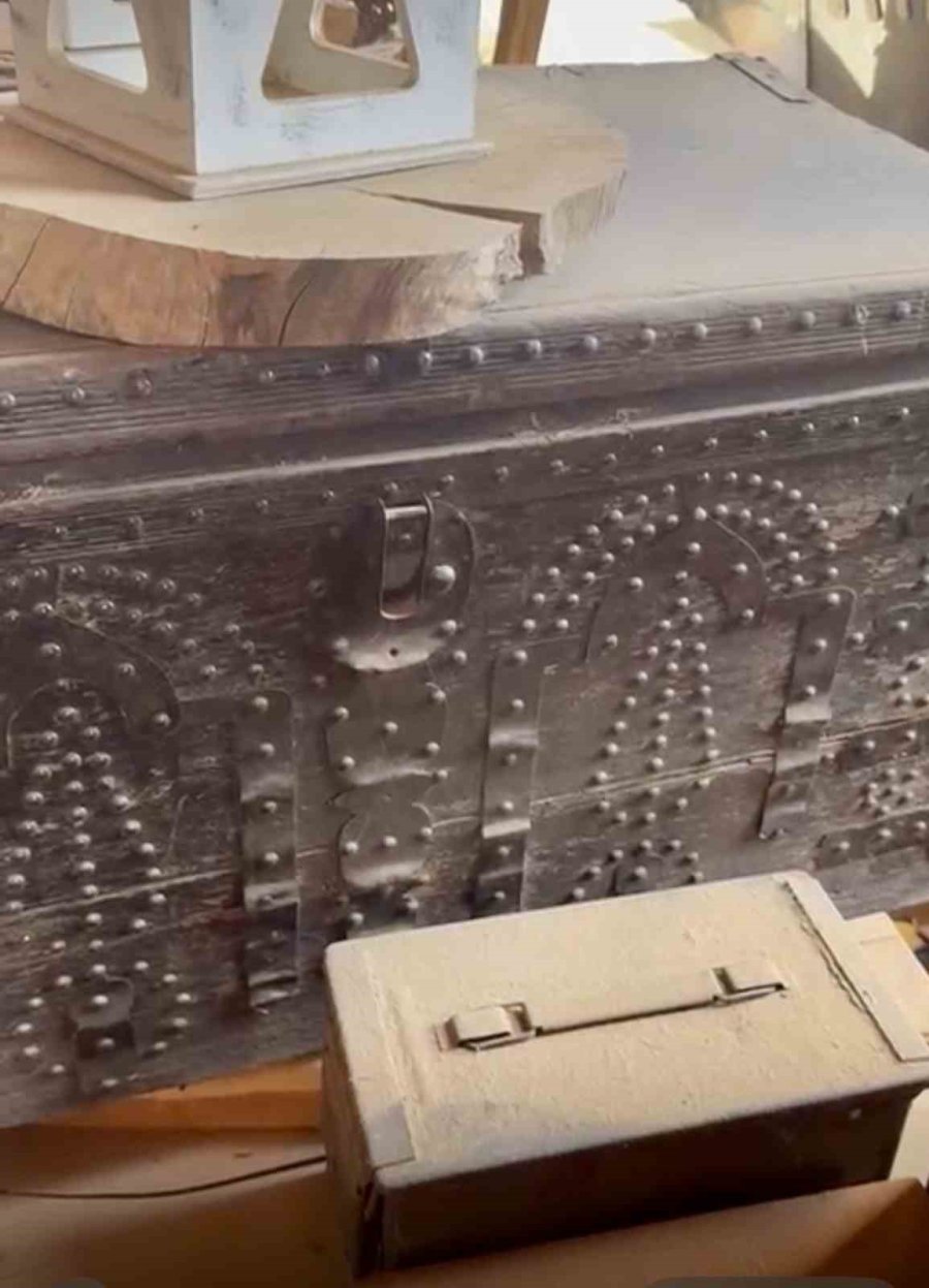 Restorasyon Uzmanı 300 Yıllık Ahşap Malzemelerin Satışına Kıyamadı