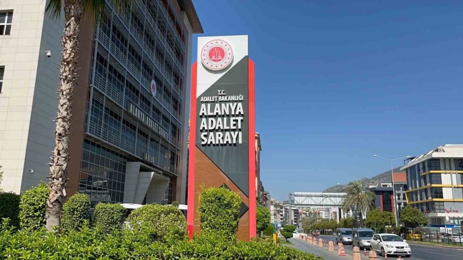 Emlakçıyı Arayıp Kiraladığı Evde Cinayet İşlediğini Söyleyen Zanlı Gümüşhanede Yakalandı