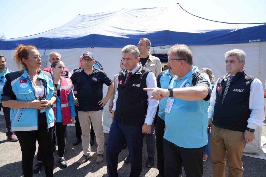 Antalya’da 5,8’lik Deprem Senaryosuyla Gerçeği Aratmayan Tatbikat