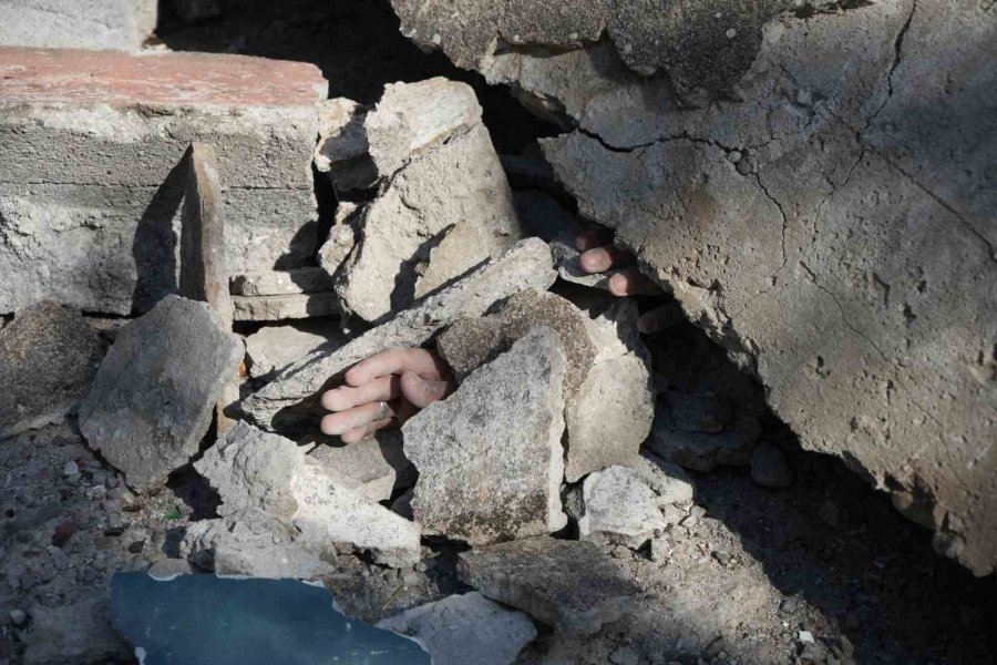 Antalya’da 5,8’lik Deprem Senaryosuyla Gerçeği Aratmayan Tatbikat