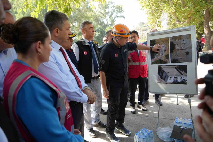 Antalya’da 5,8’lik Deprem Senaryosuyla Gerçeği Aratmayan Tatbikat