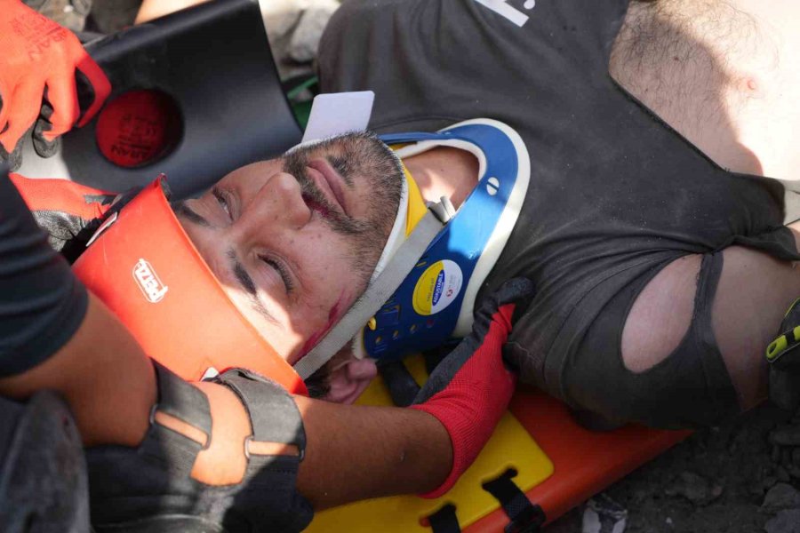 Antalya’da 5,8’lik Deprem Senaryosuyla Gerçeği Aratmayan Tatbikat