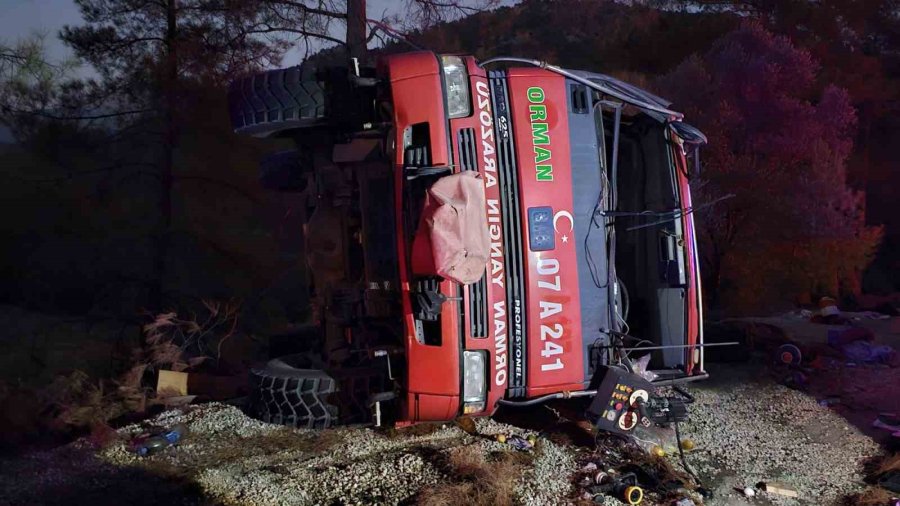 Antalya’da Arazöz Devrildi: 2 Orman İşçisi Yaralı