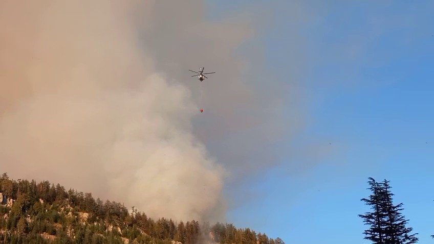 Karaman Valiliği: "orman Yangınına 137 Personel Ve 3 Helikopterle Müdahale Ediliyor"