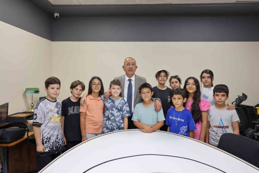 Başkan Kavuş’tan Meram Yaz Okulu’na Sürpriz Ziyaret