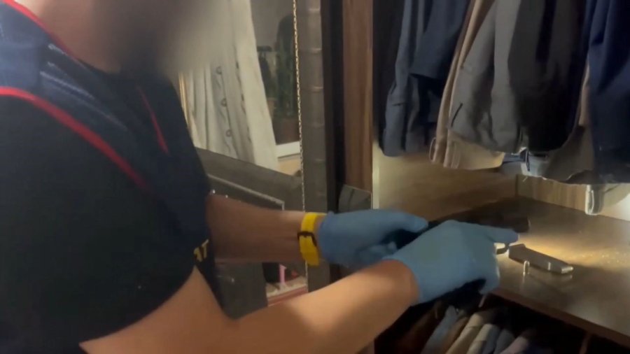 Emanet Silahla 60 Yaşındaki Kadını Öldürüp, Altınlarını Gasp Etmiş