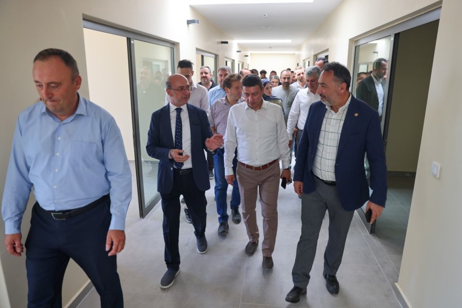 Eğitime Ve Spora Değer Katacak Yatırımlara Selçuklu İmzası