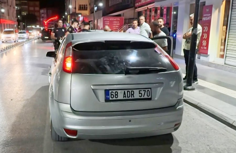 Muayenesiz Araçla Yakalanan Ehliyetsiz Ve Alkollü Sürücü: "kafamız Kıyak, Kusura Bakmayın"