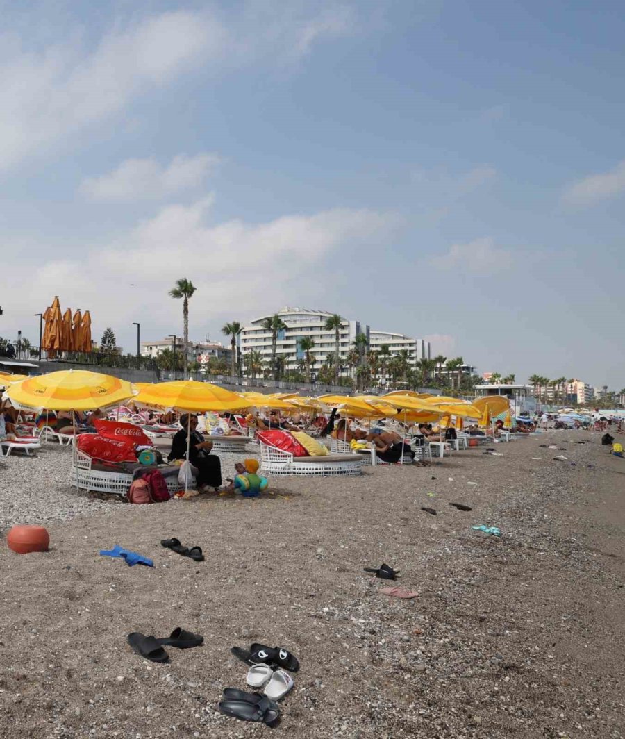 Büyükşehir Plajları Tatilcilerin Gözdesi Oldu