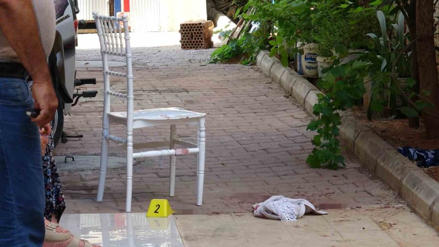 Antalya’da Eski Eş Dehşet Saçtı: 1’i Ağır 2 Yaralı