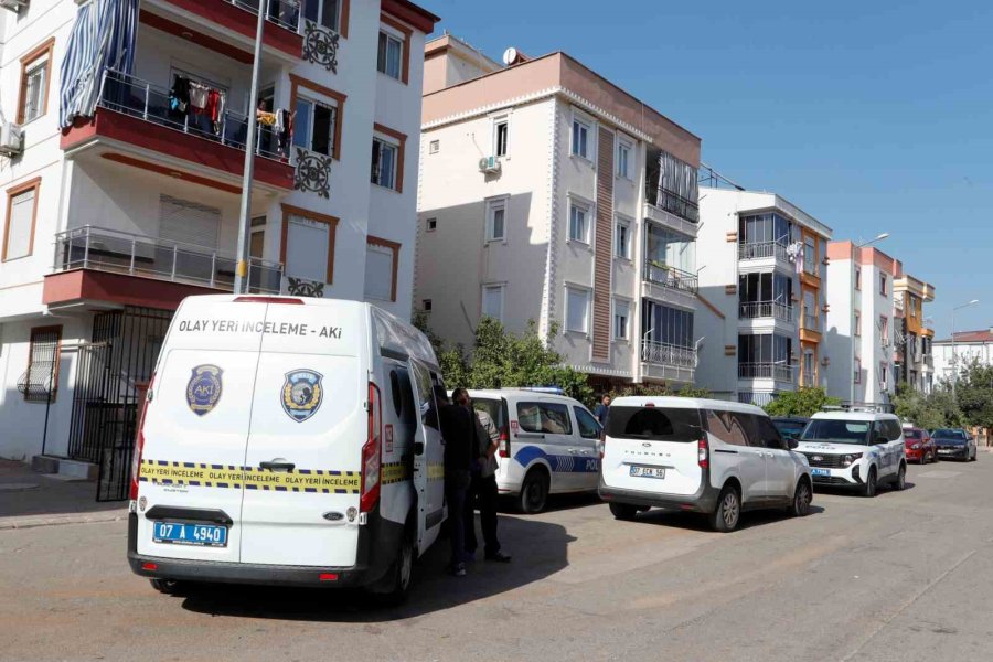 Antalya’da Eski Eş Dehşet Saçtı: 1’i Ağır 2 Yaralı