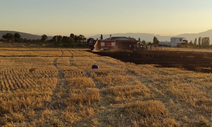 Beyşehir’de Anız Yangınları Korkuttu