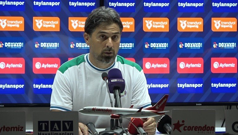 İlhan Palut: "çok Gol Kaçırıyoruz Maalesef"