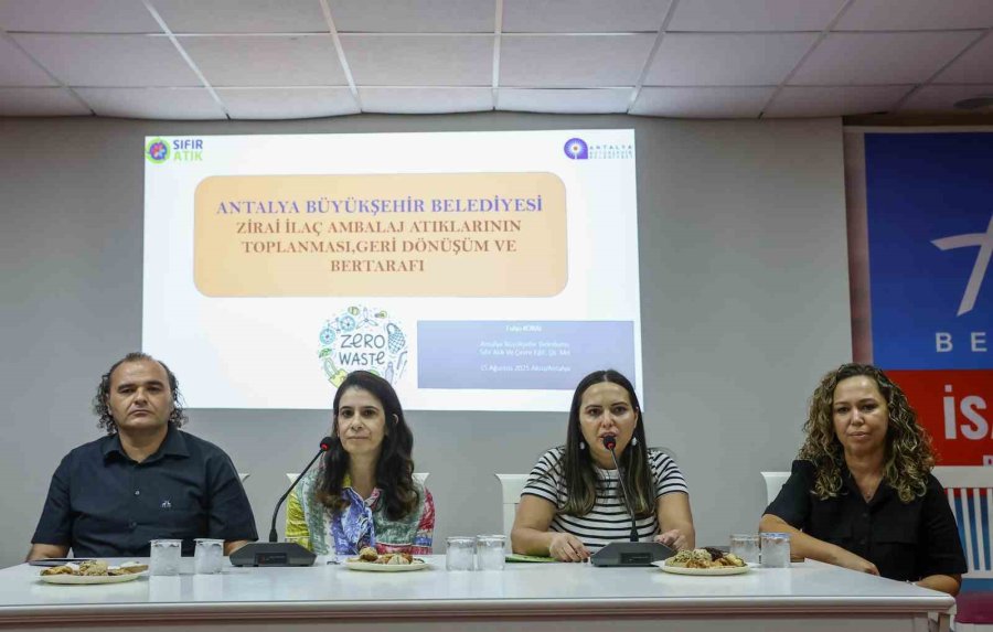 Aksulu Üreticilere Çiftçi Kart Çipleri Teslim Edildi