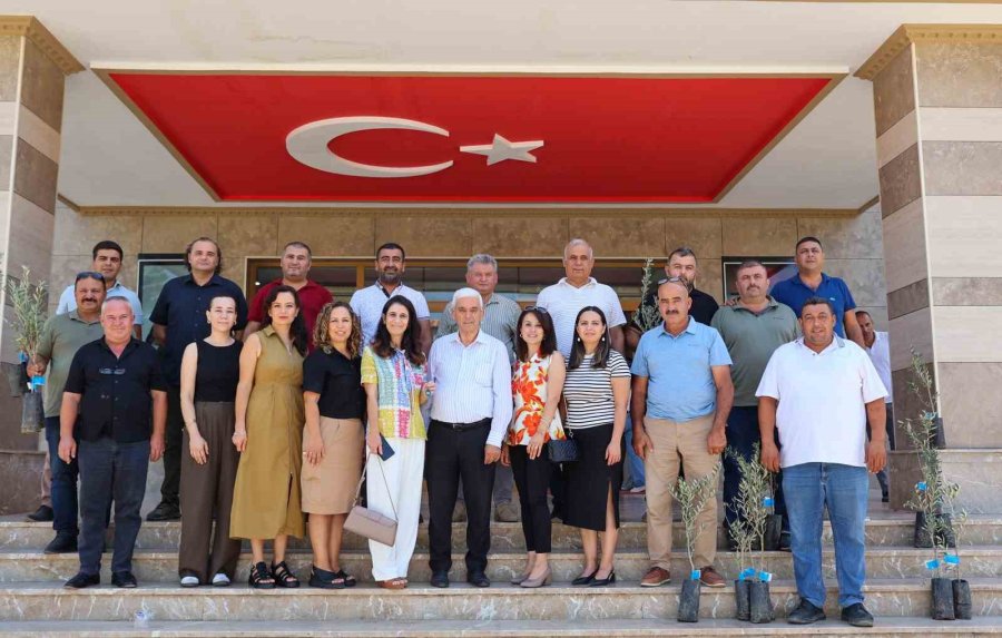 Aksulu Üreticilere Çiftçi Kart Çipleri Teslim Edildi