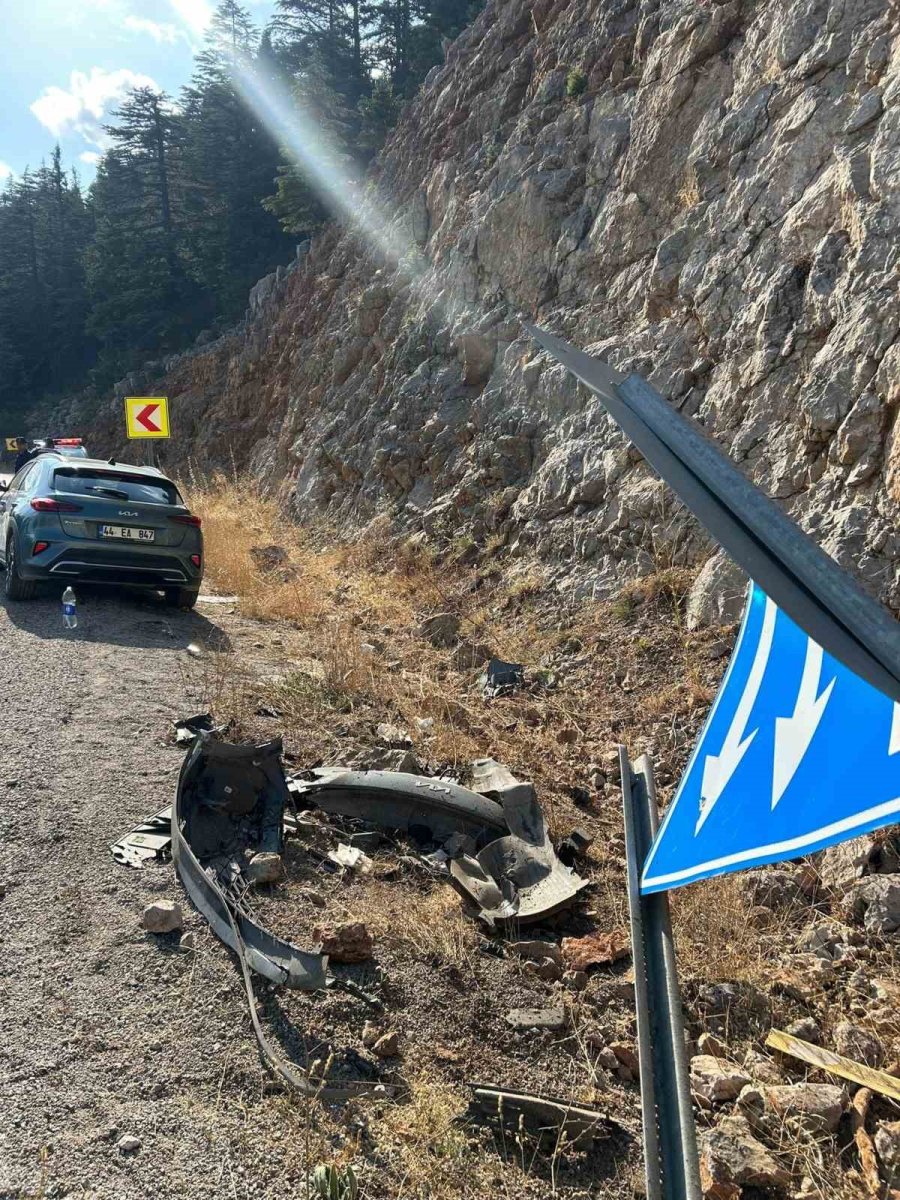 Antalya’da Trafik Kazası; 5 Yaralı